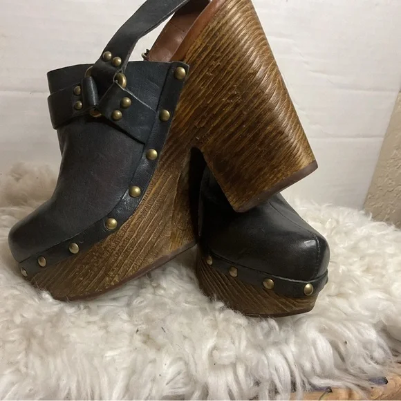Kork-ease Studded Ankle strap clogs ( Bette style) 6 - Picture 7 of 12